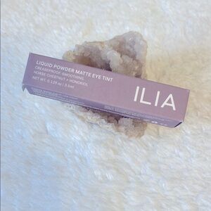 ILIA Liquid Powder Matte Eye Tint